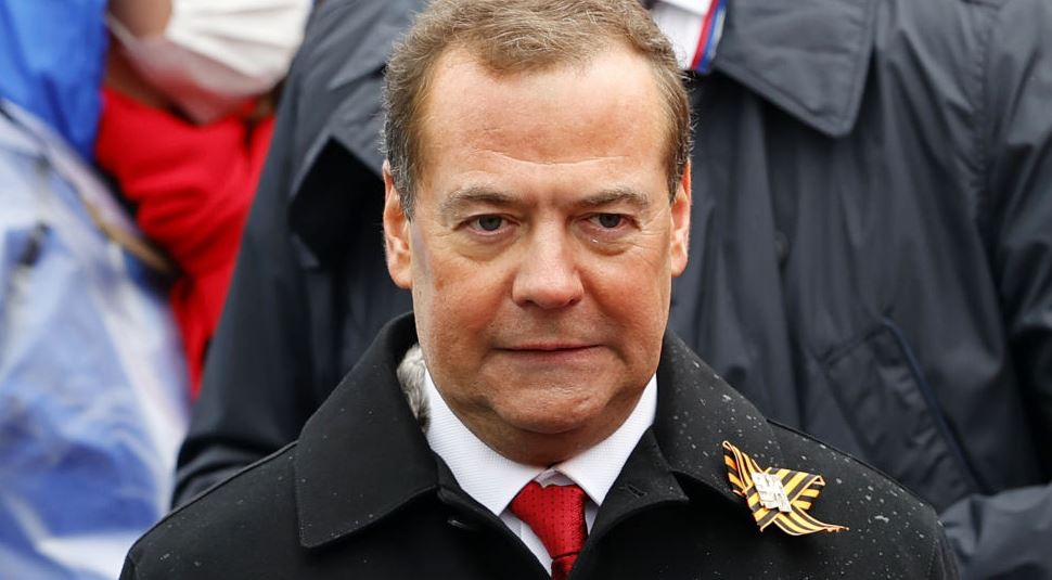 Медведєв накинувся на США через операцію в Ірані